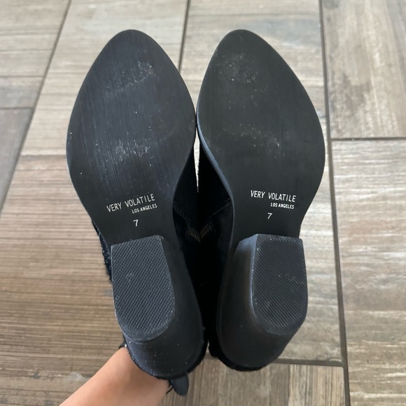 Very Volatile Los Angeles ankle booties size 7 - Picture 10 of 11